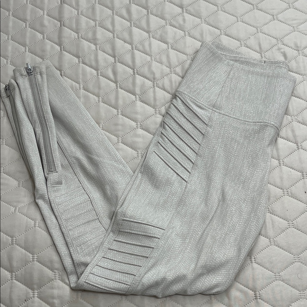 Athleta Delancey Textured Moto Tights in Braiden Cream